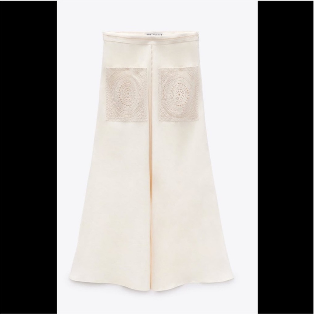 Women's Cream Crochet-Pocket A-Line Skirt